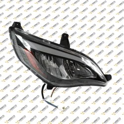 Przednia prawa lampa Advena