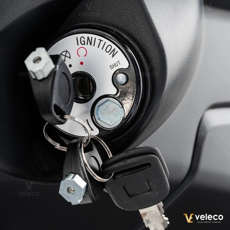 Veleco CRISTAL: scooter de movilidad de tres ruedas con iluminación LED completa