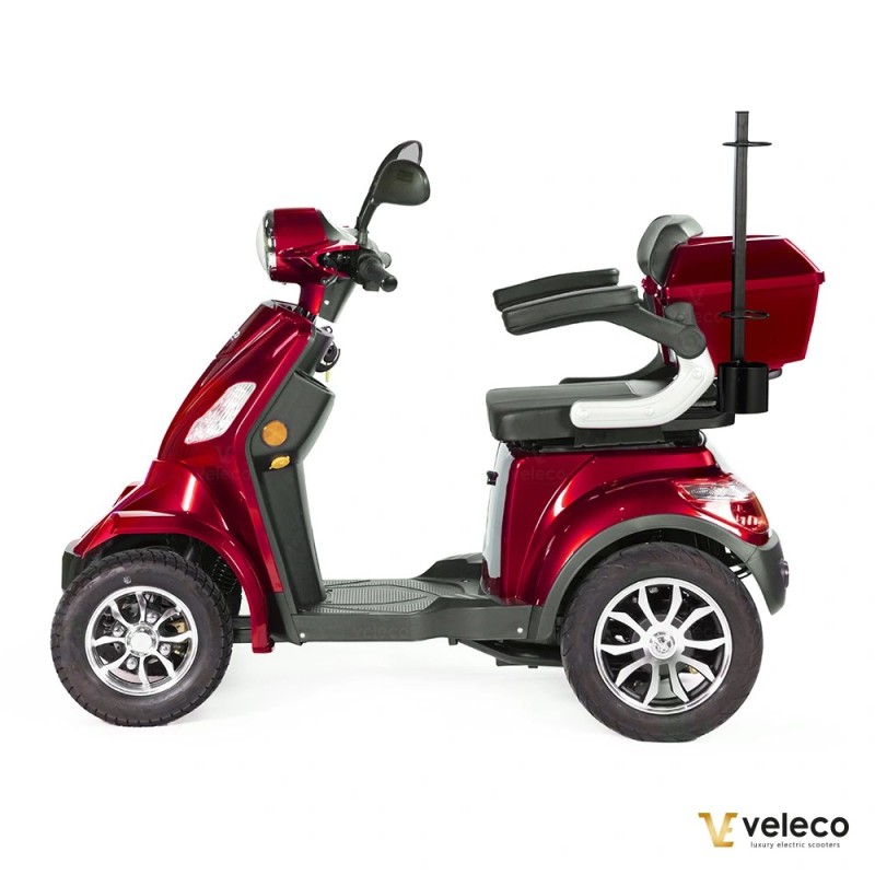 Veleco FASTER: scooter di mobilità a 4 ruote con design ace